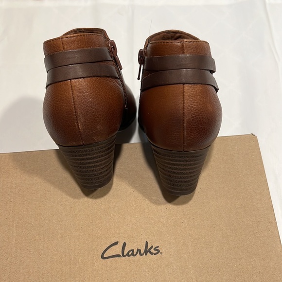 Clarks Valarie 2 Ashly Dark Tan Ankle Boot Womens 6 - Picture 3 of 6